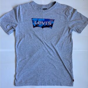 Boys Classic Levi’s Gray
Casual Tee Short Sleeve XL